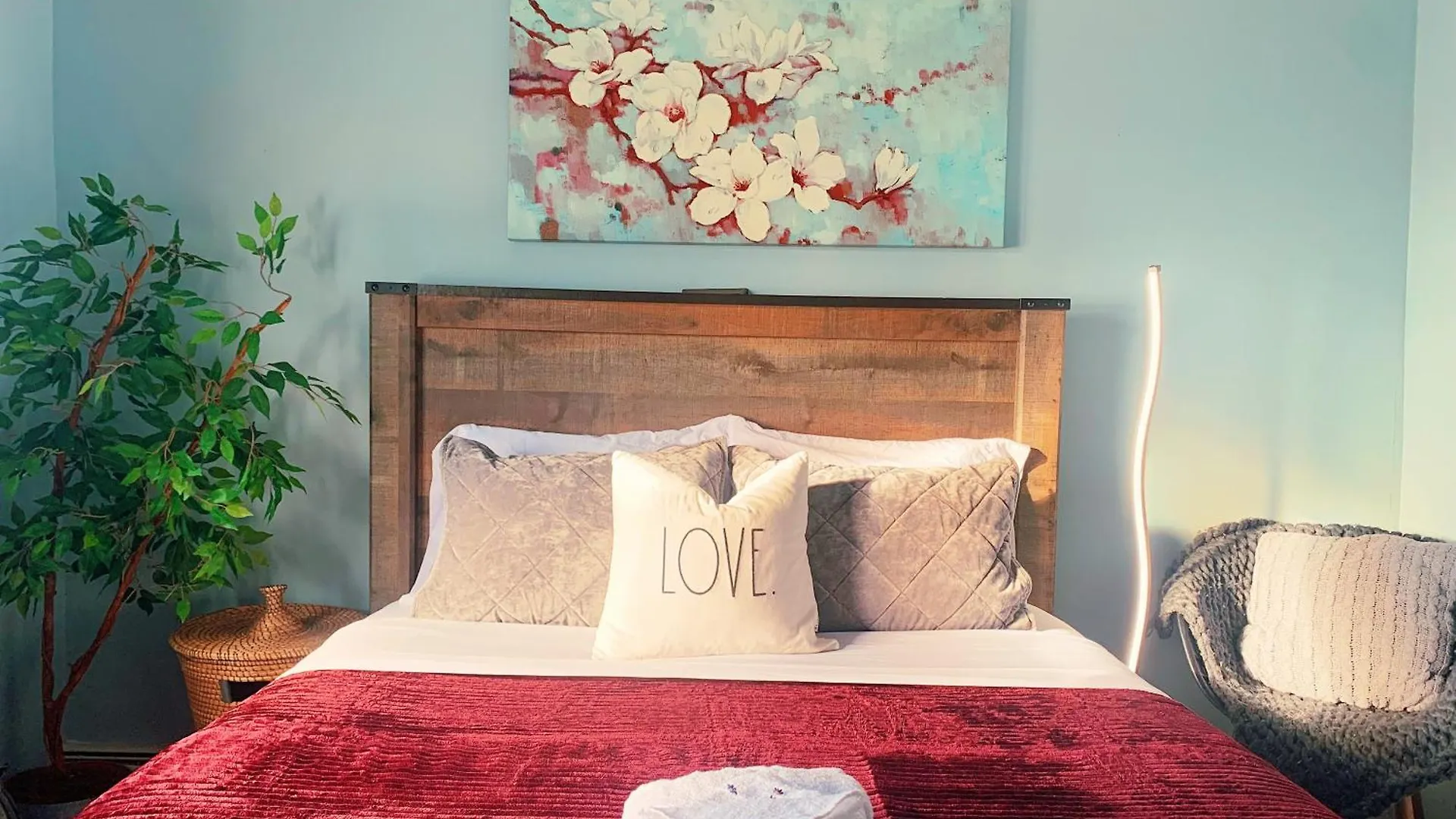 Holiday home Sale!! Brick City Bungalow 20 Mins From Nyc!! Newark